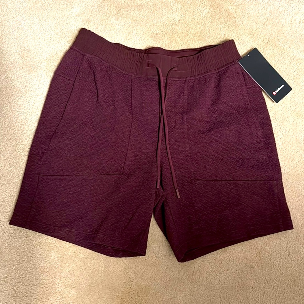 Lululemon At Ease Short 7”